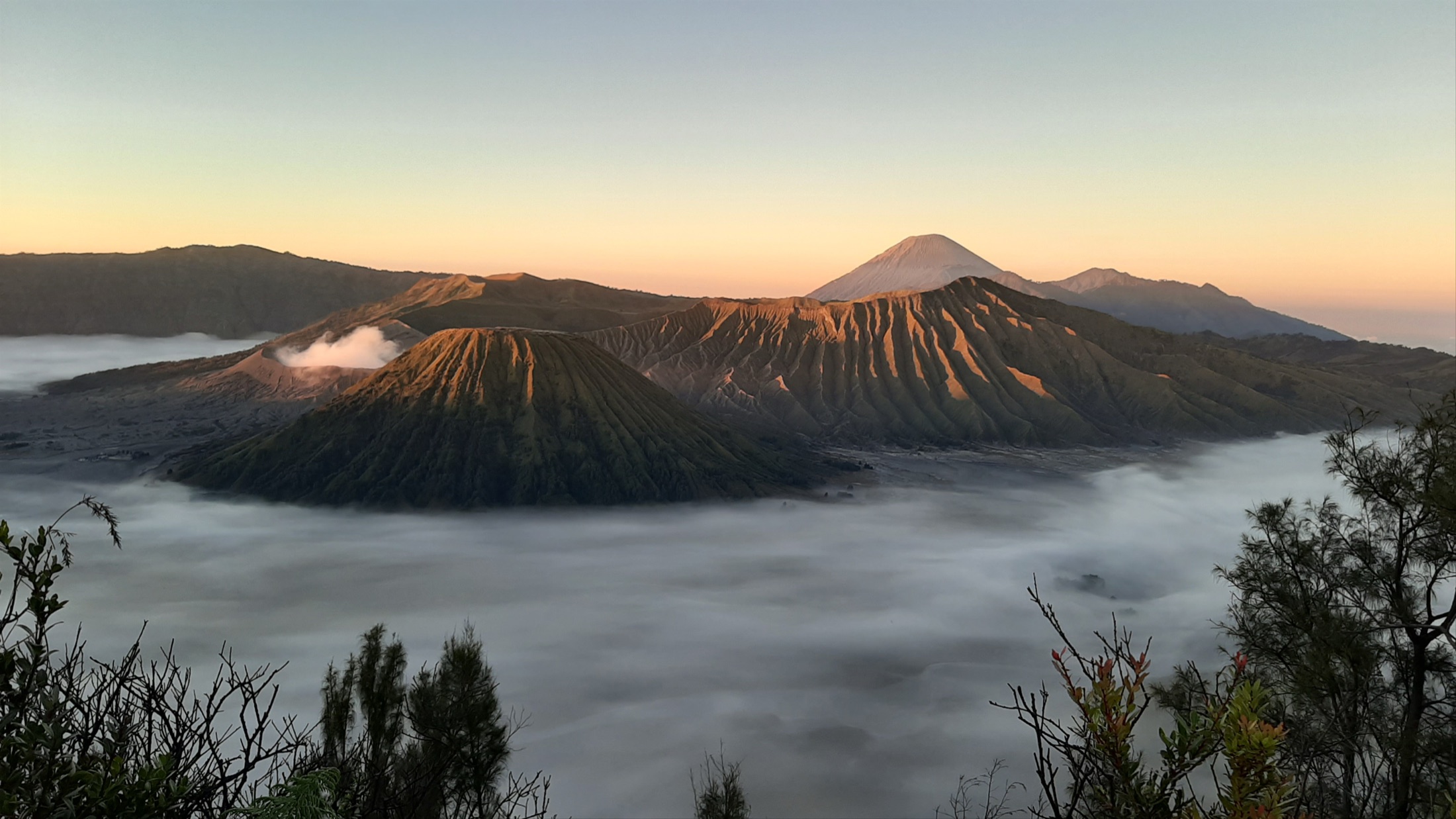 Lanskap pegunungan Bromo di Jawa Timur